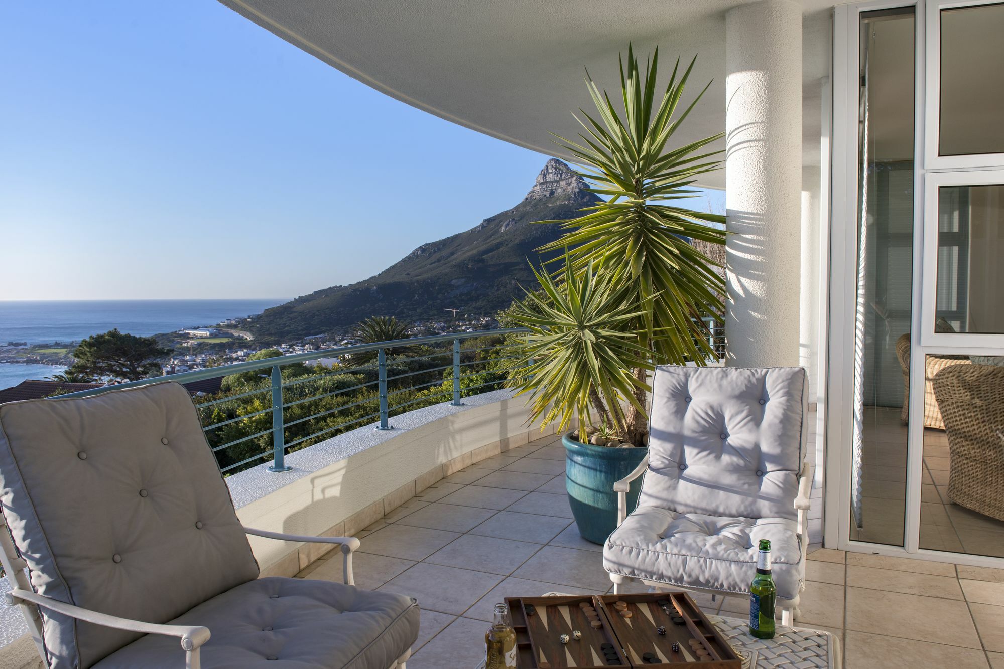 Bay Reflections Camps Bay Luxury Serviced Apartments Cape Town Exterior photo