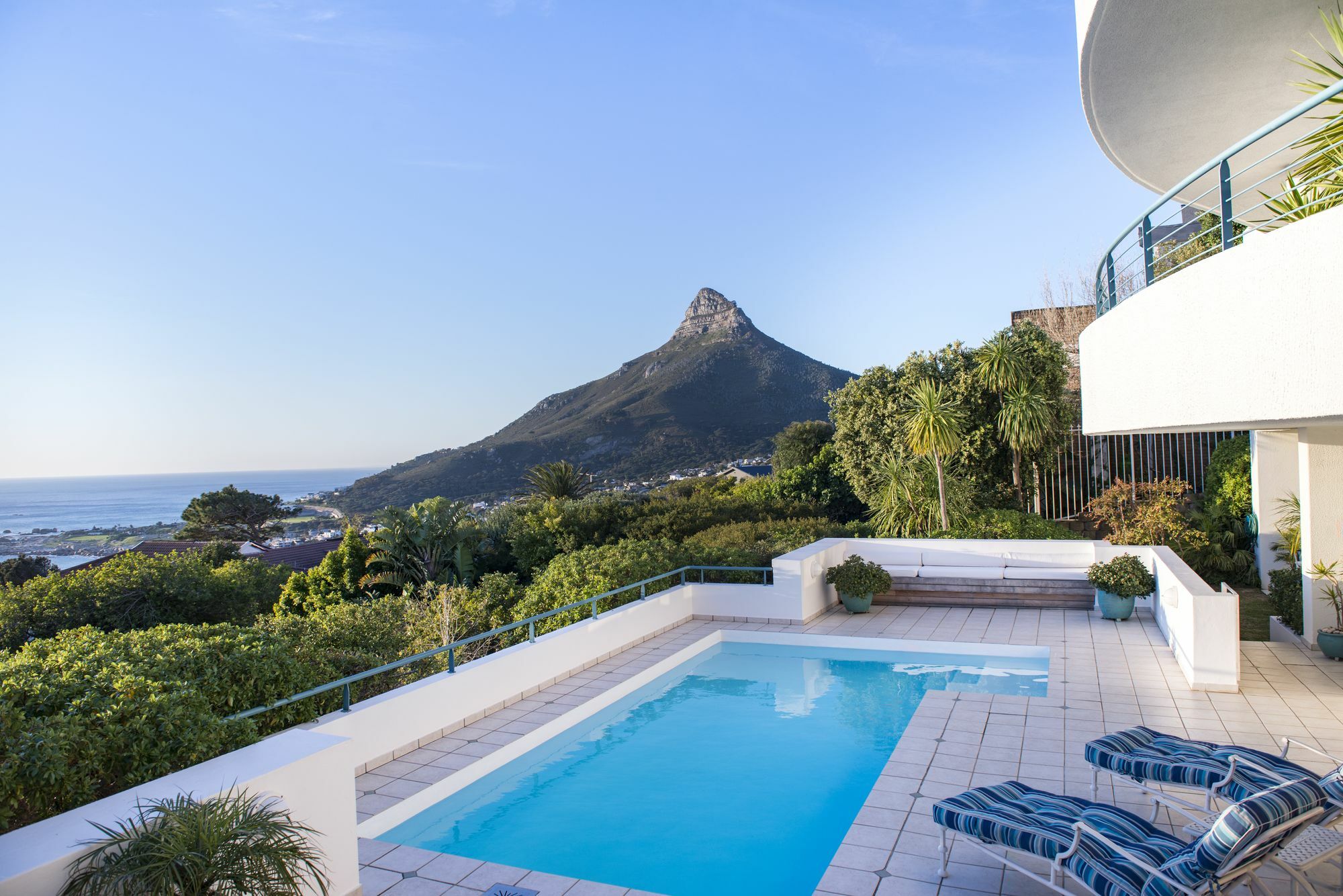 Bay Reflections Camps Bay Luxury Serviced Apartments Cape Town Exterior photo