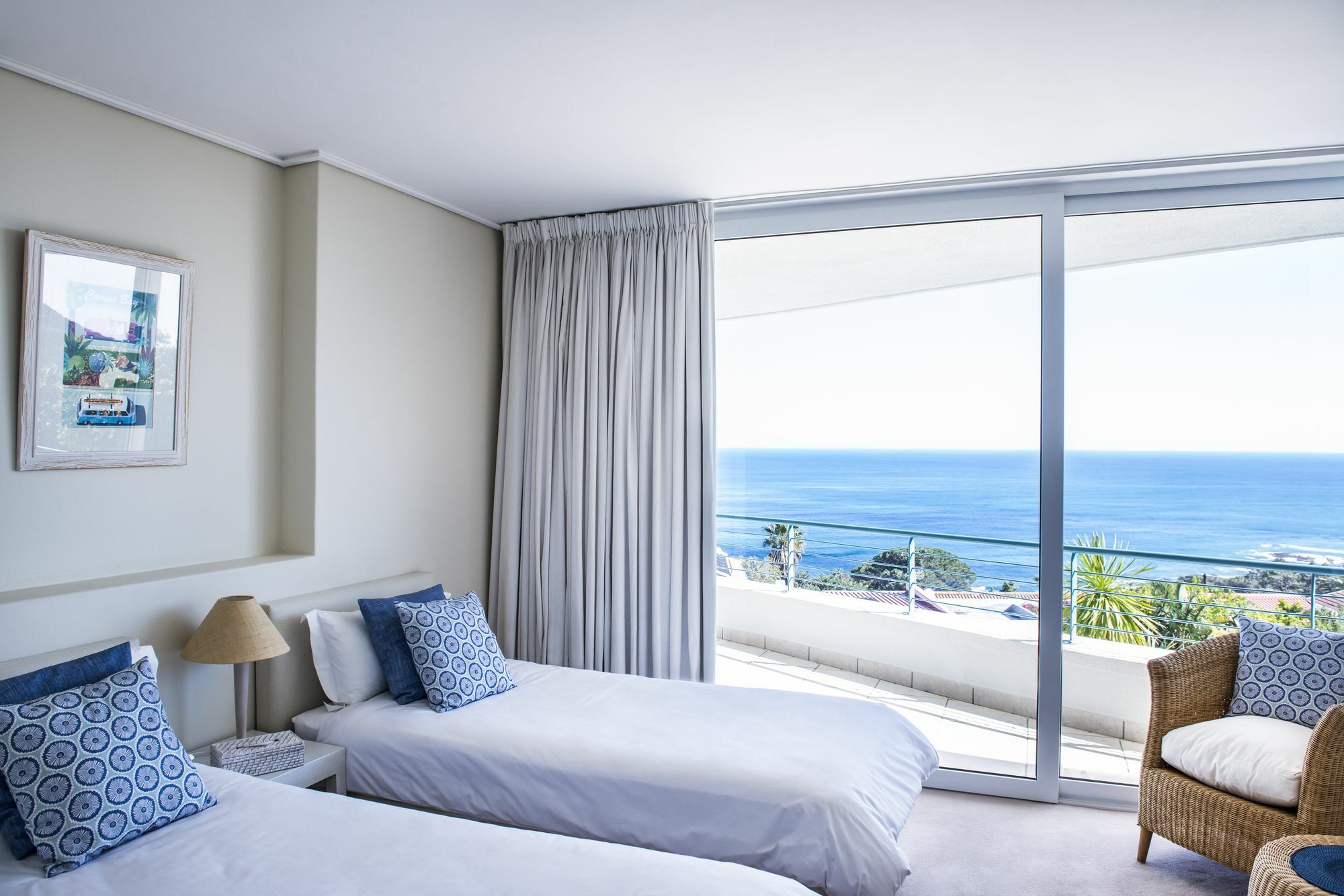 Bay Reflections Camps Bay Luxury Serviced Apartments Cape Town Exterior photo