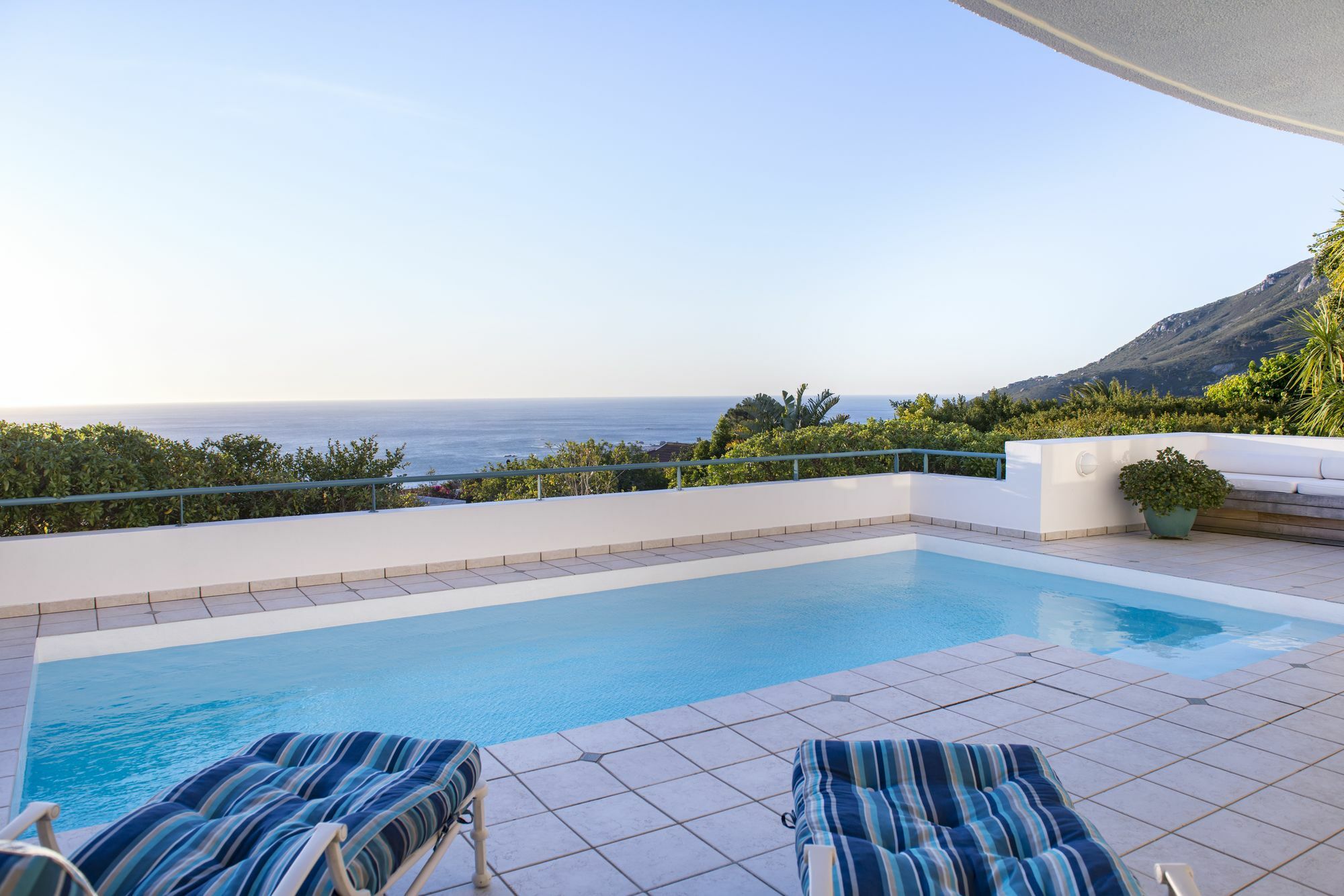 Bay Reflections Camps Bay Luxury Serviced Apartments Cape Town Exterior photo